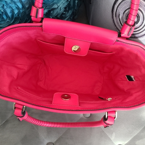 Like New - Kate Spade Straw Satchel  w/crossbody strap - Picture 8 of 16